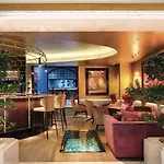 La Demeure Montaigne 5*