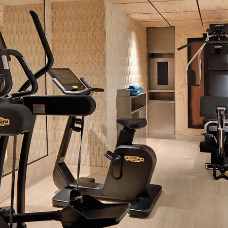 Hotel La Demeure Montaigne 5*