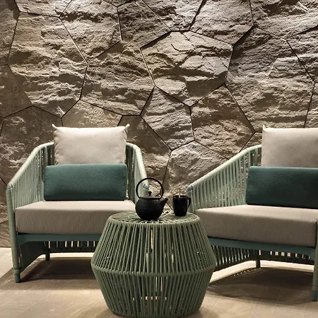 Hotel La Demeure Montaigne 5*