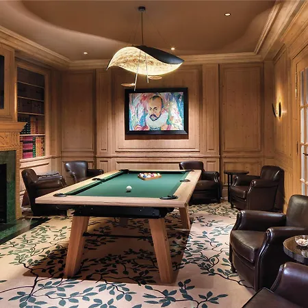 Hotel La Demeure Montaigne Paris
