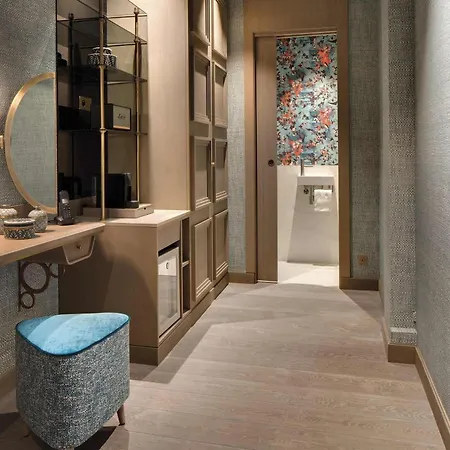 La Demeure Montaigne Отель 5*