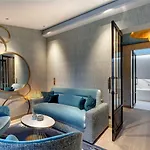 La Demeure Montaigne 5*