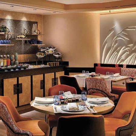 Hotel La Demeure Montaigne Paris
