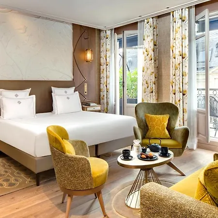 La Demeure Montaigne Hotel