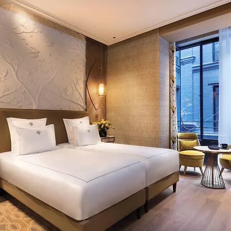 Hotel La Demeure Montaigne Paříž