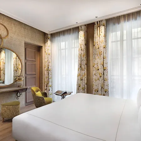 La Demeure Montaigne 5* Paříž