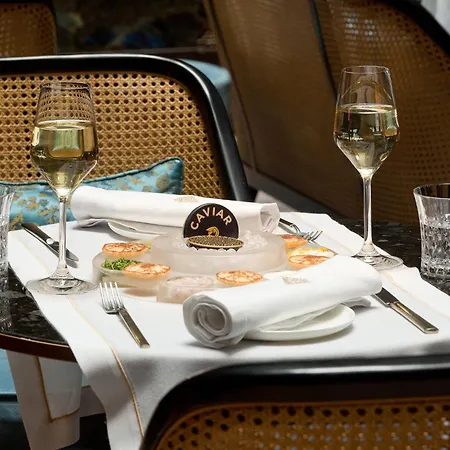 Hotel La Demeure Montaigne Paříž