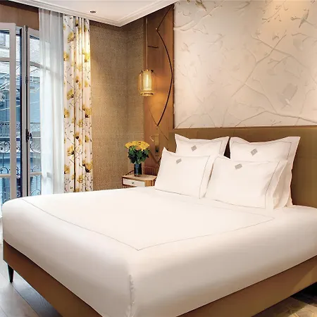 La Demeure Montaigne Hotel 5*