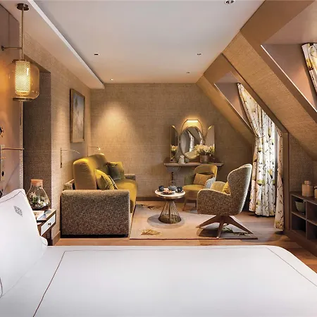 La Demeure Montaigne 5* Paryż