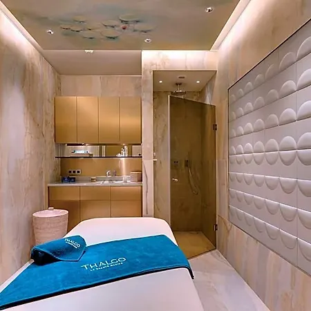 Hotel La Demeure Montaigne París