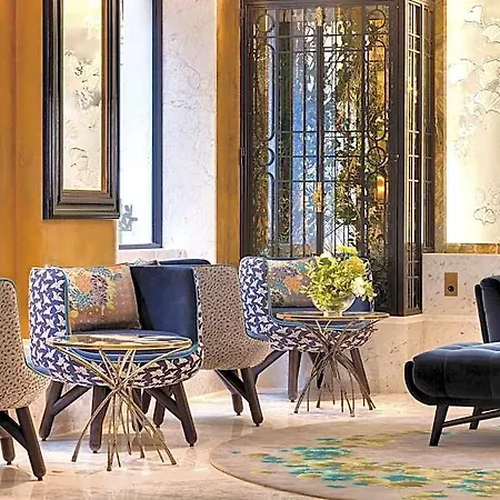 Hotel La Demeure Montaigne 5*