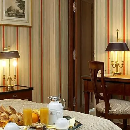 Hotel La Demeure Montaigne Paris