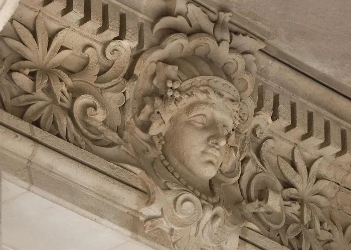 La Demeure Montaigne ホテル パリ