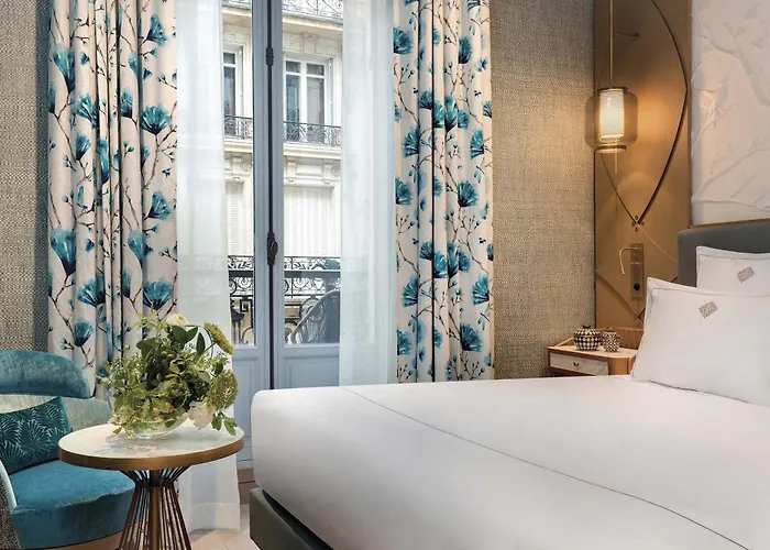 La Demeure Montaigne ホテル パリ