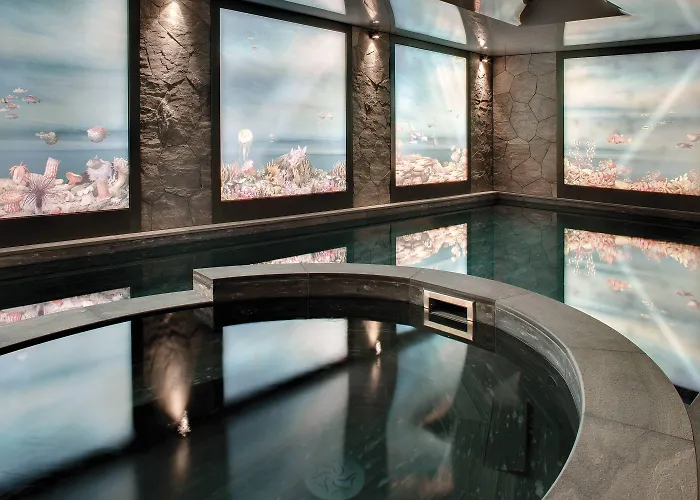 ホテル La Demeure Montaigne 5*