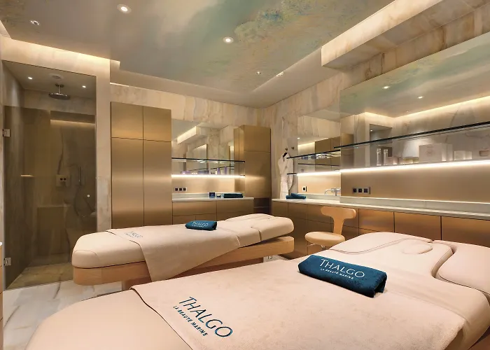 La Demeure Montaigne 5* パリ