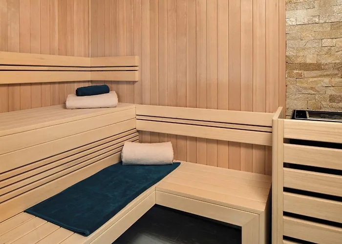 La Demeure Montaigne 5* パリ