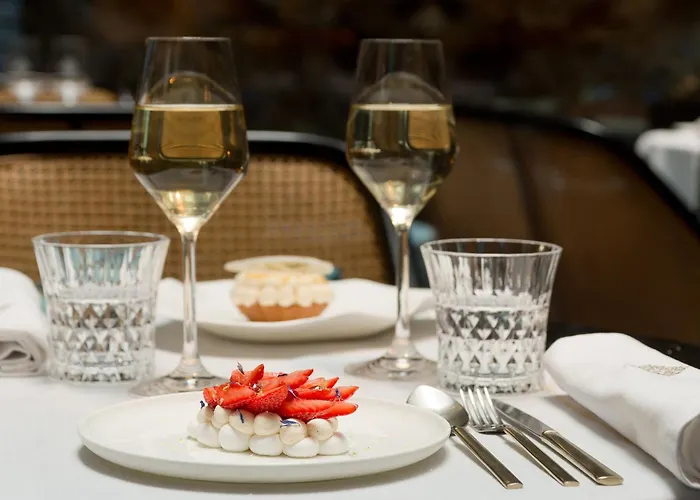 La Demeure Montaigne ホテル パリ