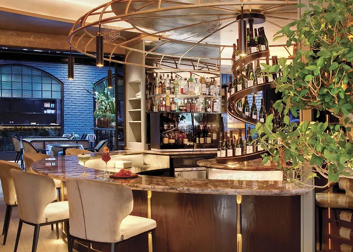 La Demeure Montaigne 5*