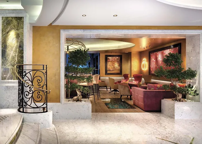 La Demeure Montaigne Hotel 5*
