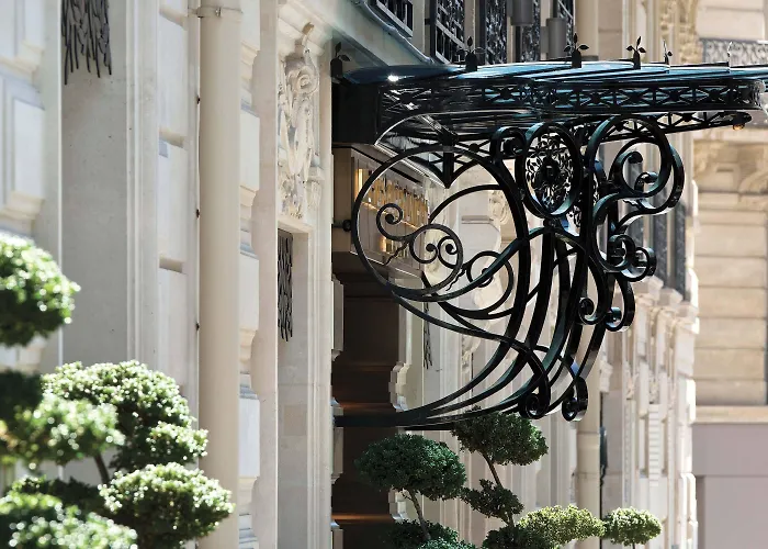 La Demeure Montaigne 5* パリ