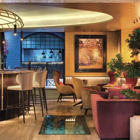 La Demeure Montaigne Parijs